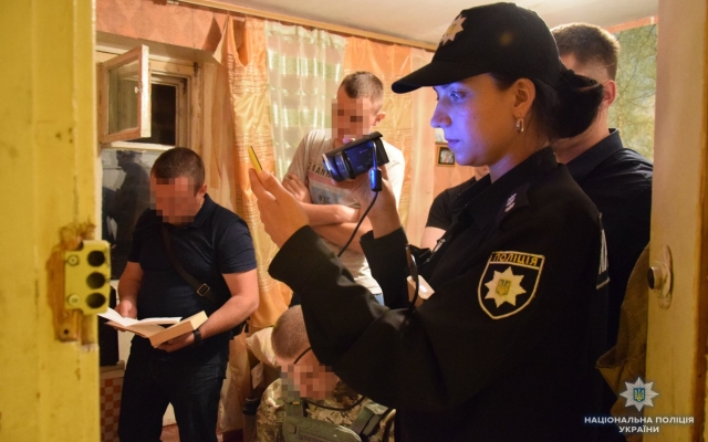Жительница Николаева поставляла девушек для оказания интимных услуг клиентам из Европы Фото № 13 Жительница Николаева поставляла девушек для оказания интимных услуг клиентам из Европы Фото № 13