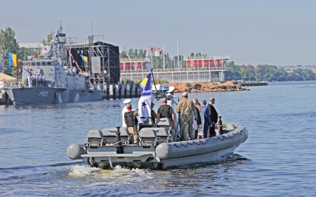 В Николаеве отмечают День Военно-Морских Сил Вооруженных Сил Украины Фото № 13 В Николаеве отмечают День Военно-Морских Сил Вооруженных Сил Украины Фото № 13