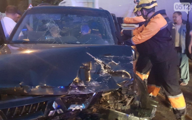 На проспекте Героев Украины произошла жуткая авария: столкнулись два автомобиля, есть погибшие и пострадавшие (фото и видео 18+) Фото № 14 На проспекте Героев Украины произошла жуткая авария: столкнулись два автомобиля, есть погибшие и пострадавшие (фото и видео 18+) Фото № 14