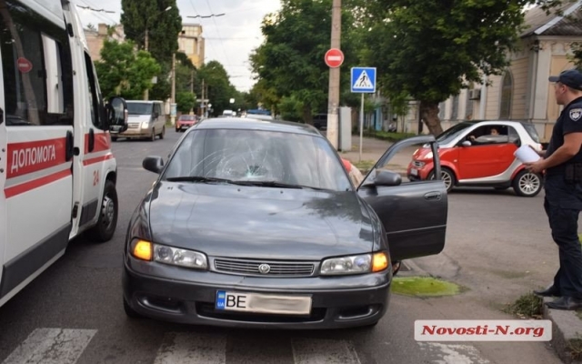 На Большой Морской автомобиль Mazda 626 сбил на пешеходном переходе пожилого мужчину Фото № 6 На Большой Морской автомобиль Mazda 626 сбил на пешеходном переходе пожилого мужчину Фото № 6