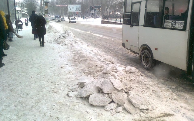 В Николаеве ликвидируют снежные заносы на дорогах Фото № 1 В Николаеве ликвидируют снежные заносы на дорогах Фото № 1