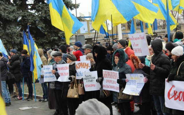 В Николаеве прошёл массовый митинг «Крым - это Украина» Фото № 3 В Николаеве прошёл массовый митинг «Крым - это Украина» Фото № 3