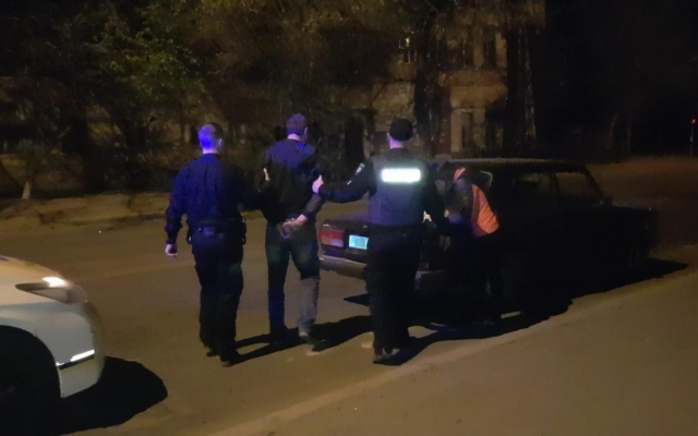 Возле стадиона «Юность» молодые люди устроили стрельбу, есть пострадавшие Фото № 5 Возле стадиона «Юность» молодые люди устроили стрельбу, есть пострадавшие Фото № 5