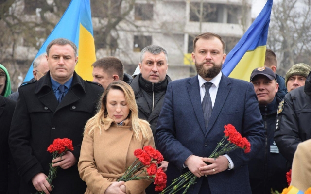В День украинского добровольца жители Николаева почтили память борцов за независимость страны Фото № 1 В День украинского добровольца жители Николаева почтили память борцов за независимость страны Фото № 1