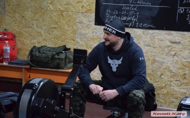 Губернатор Николаевской области Алексей Савченко провел тренировку с самым сильным человеком мира Фото № 13 Губернатор Николаевской области Алексей Савченко провел тренировку с самым сильным человеком мира Фото № 13