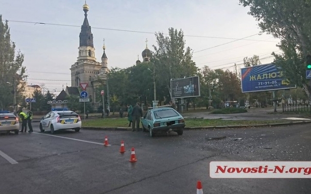 Утренняя авария на Центральном проспекте, пострадал ребенок Фото № 3 Утренняя авария на Центральном проспекте, пострадал ребенок Фото № 3