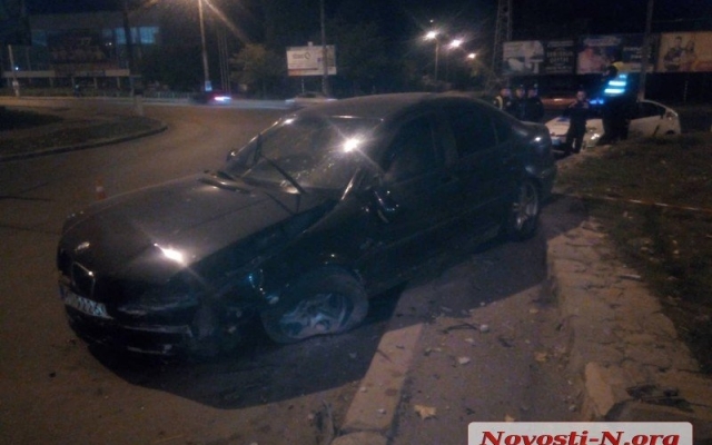 Авария на Центральном проспекте, девушку-пассажира в бессознательном состоянии увезли в больницу Фото № 4 Авария на Центральном проспекте, девушку-пассажира в бессознательном состоянии увезли в больницу Фото № 4