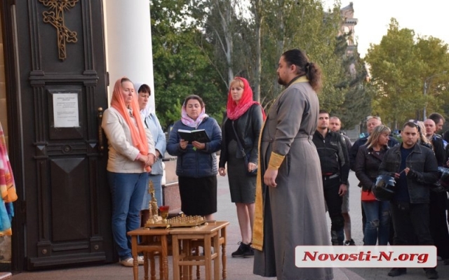 В Международный день памяти погибших мотоциклистов николаевские байкеры почтили память своих друзей Фото № 3 В Международный день памяти погибших мотоциклистов николаевские байкеры почтили память своих друзей Фото № 3