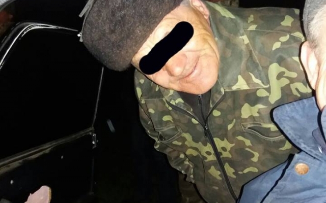 На Березани два браконьера под покровом ночи незаконно ловили креветок и рыбу Фото № 0 На Березани два браконьера под покровом ночи незаконно ловили креветок и рыбу Фото № 0