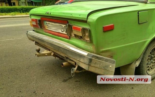 Авария на Богоявленском проспекте: столкнулись сразу три автомобиля Фото № 3 Авария на Богоявленском проспекте: столкнулись сразу три автомобиля Фото № 3