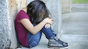 Девочки-подростки жестоко избили и сняли на видео избиение 15-летней школьницы Фото № 1 Девочки-подростки жестоко избили и сняли на видео избиение 15-летней школьницы Фото № 1
