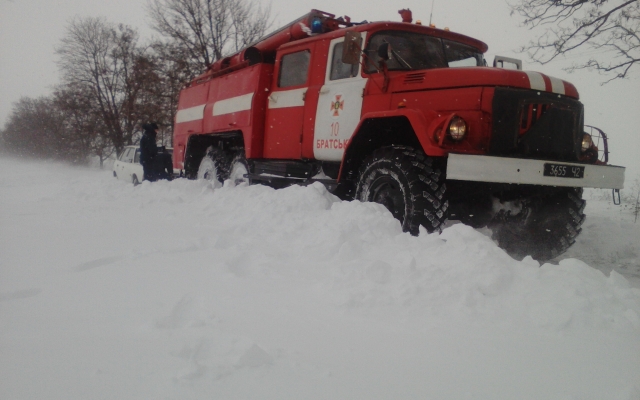 В сложных погодных условиях спасатели оказали помощь 345 гражданам Фото № 2 В сложных погодных условиях спасатели оказали помощь 345 гражданам Фото № 2