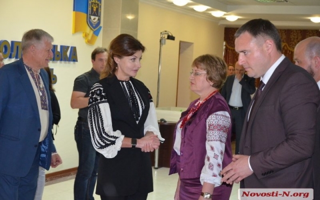 Марина Порошенко ознакомилась с оборудованием, предназначенного для реабилитации детей с особыми потребностями Фото № 7 Марина Порошенко ознакомилась с оборудованием, предназначенного для реабилитации детей с особыми потребностями Фото № 7