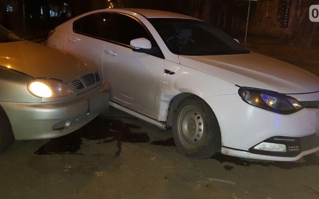 На Шнеерсона в результате аварии пострадал пассажир одного из автомобилей Фото № 0 На Шнеерсона в результате аварии пострадал пассажир одного из автомобилей Фото № 0