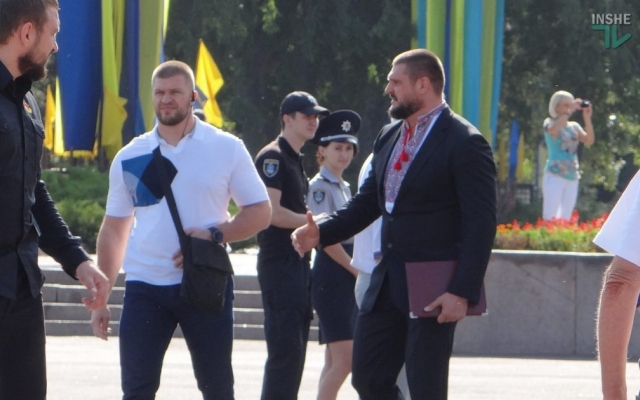 На Соборной площади состоялась Торжественная церемония поднятия большого Государственного Флага Украины Фото № 3 На Соборной площади состоялась Торжественная церемония поднятия большого Государственного Флага Украины Фото № 3