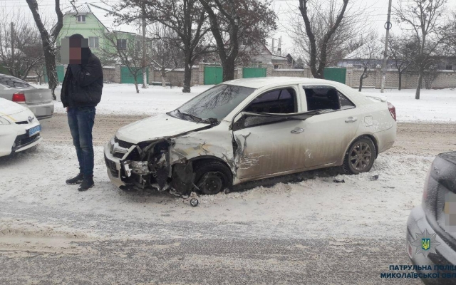 В связи с непогодой патрульная полиция просит водителей и пешеходов быть осторожными и внимательными на дорогах Фото № 5 В связи с непогодой патрульная полиция просит водителей и пешеходов быть осторожными и внимательными на дорогах Фото № 5