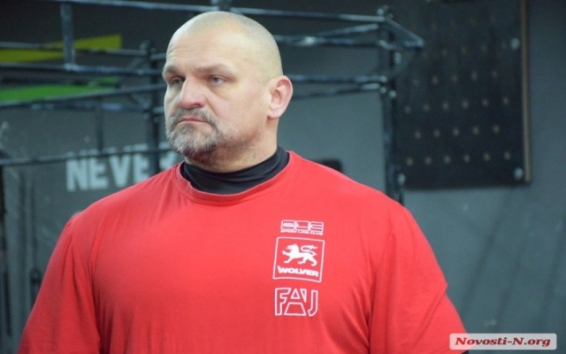 Губернатор Николаевской области Алексей Савченко провел тренировку с самым сильным человеком мира Фото № 9 Губернатор Николаевской области Алексей Савченко провел тренировку с самым сильным человеком мира Фото № 9