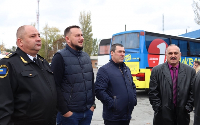 В Николаеве открыли новую автостанцию Фото № 6 В Николаеве открыли новую автостанцию Фото № 6