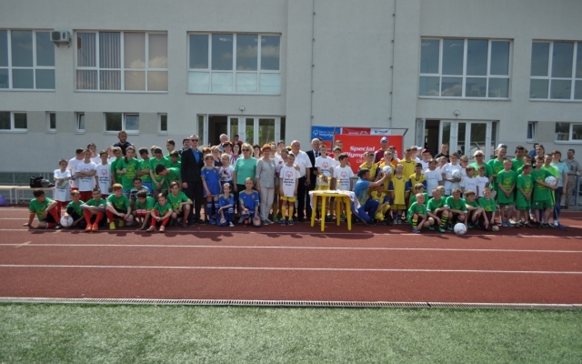 В Николаеве состоялись Всеукраинские соревнования по футболу, в которых приняли участие более 12 команд их разных регионов страны Фото № 6 В Николаеве состоялись Всеукраинские соревнования по футболу, в которых приняли участие более 12 команд их разных регионов страны Фото № 6