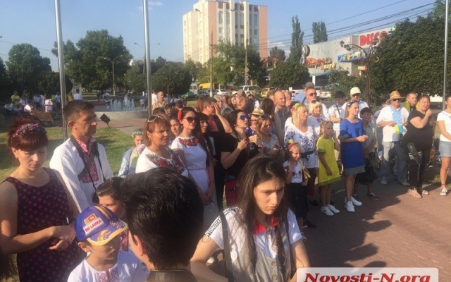 В Николаеве состоялся традиционный марш вышиванок Фото № 4 В Николаеве состоялся традиционный марш вышиванок Фото № 4