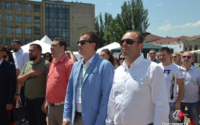 В Николаеве открылась выставка-форум «PRO эффективность» Фото № 16 В Николаеве открылась выставка-форум «PRO эффективность» Фото № 16
