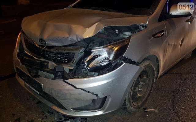 На Генерала Карпенко произошла авария с участием сына экс-начальника ГАИ и следователя ГУНП в Николаевской области Фото № 0 На Генерала Карпенко произошла авария с участием сына экс-начальника ГАИ и следователя ГУНП в Николаевской области Фото № 0