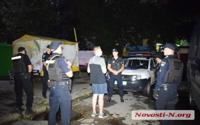 В Николаеве правоохранители задержали закладчика с большим количеством наркотиков Фото № 4 В Николаеве правоохранители задержали закладчика с большим количеством наркотиков Фото № 4