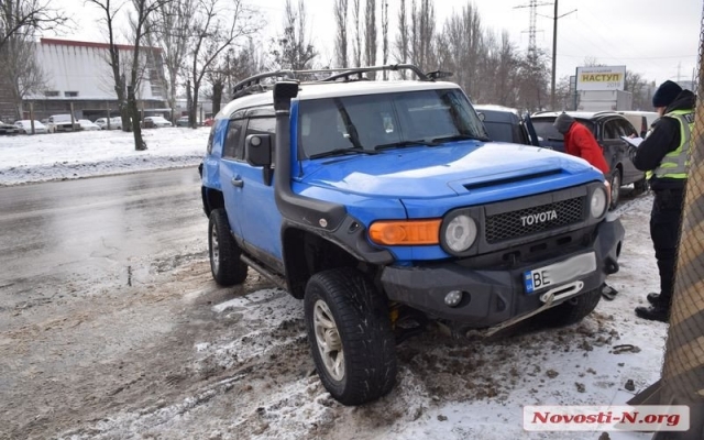 На Космонавтов столкнулись сразу четыре автомобиля Фото № 3 На Космонавтов столкнулись сразу четыре автомобиля Фото № 3