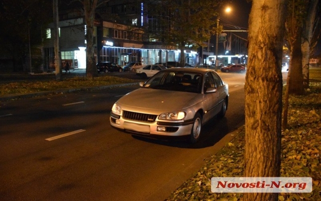 На Центральном проспекте пьяный пешеход угодил под колеса автомобиля Фото № 1 На Центральном проспекте пьяный пешеход угодил под колеса автомобиля Фото № 1