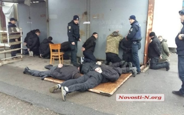 Всех подозреваемых в рейдерском нападении на рынок «Колос» выпустили из СИЗО под домашний арест Фото № 0 Всех подозреваемых в рейдерском нападении на рынок «Колос» выпустили из СИЗО под домашний арест Фото № 0