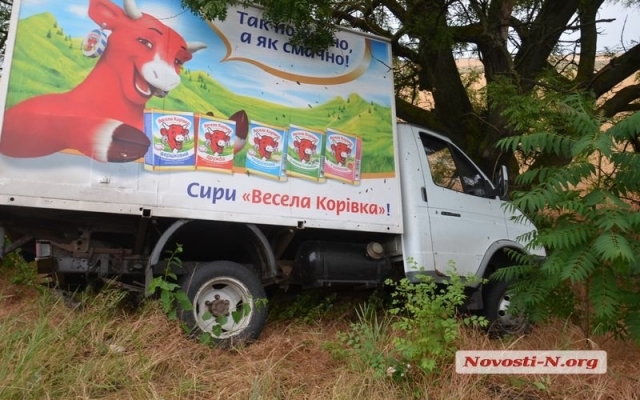 На трассе «Одесса-Николаев» произошла авария с участие трех машин, образовалась большая автомобильная пробка Фото № 5 На трассе «Одесса-Николаев» произошла авария с участие трех машин, образовалась большая автомобильная пробка Фото № 5