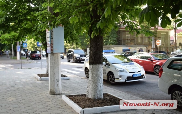 Из-за несоблюдения дистанции столкнулись два автомобиля Фото № 0 Из-за несоблюдения дистанции столкнулись два автомобиля Фото № 0