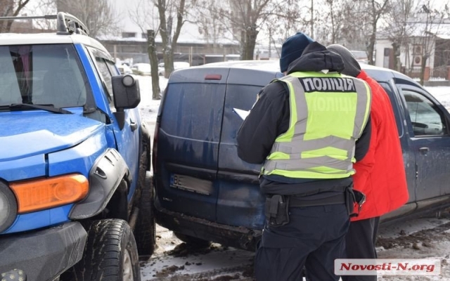 На Космонавтов столкнулись сразу четыре автомобиля Фото № 8 На Космонавтов столкнулись сразу четыре автомобиля Фото № 8