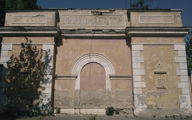Дом офицеров флота приходит в запустение и постепенно превращается в развалины Фото № 7 Дом офицеров флота приходит в запустение и постепенно превращается в развалины Фото № 7