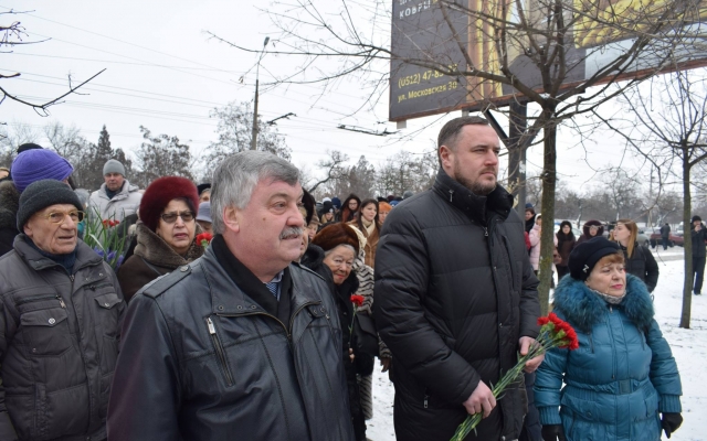 Жители Николаева почтили память жертв Холокоста Фото № 13 Жители Николаева почтили память жертв Холокоста Фото № 13