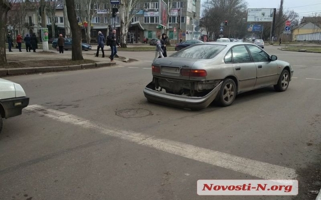 На Малой Морской произошла авария с участием двух иномарок Фото № 0 На Малой Морской произошла авария с участием двух иномарок Фото № 0