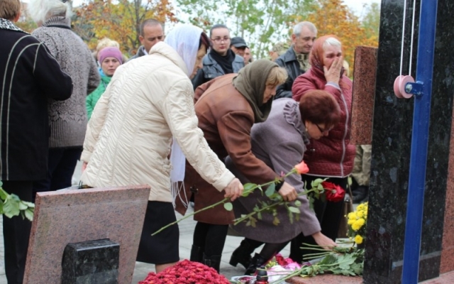 На Николаевщине открыли стелу борцам за свободу и независимость Украины Фото № 1 На Николаевщине открыли стелу борцам за свободу и независимость Украины Фото № 1
