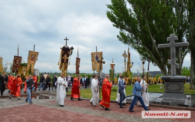 В Николаеве отметили День Святого Николая тройным крестным ходом Фото № 29 В Николаеве отметили День Святого Николая тройным крестным ходом Фото № 29