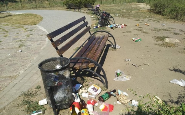 Территория возле городища «Дикий Сад» потихоньку превращается в мусорную свалку Фото № 0 Территория возле городища «Дикий Сад» потихоньку превращается в мусорную свалку Фото № 0