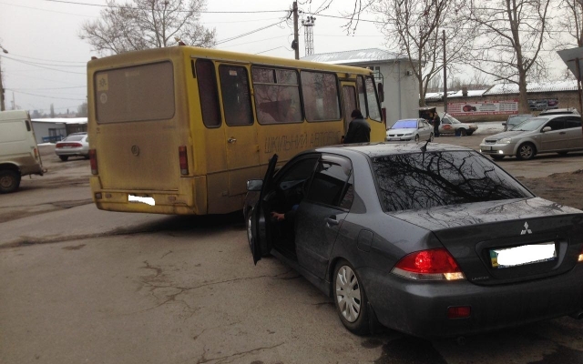 Автобус со студентами аграрного университета попал в аварию Фото № 0 Автобус со студентами аграрного университета попал в аварию Фото № 0