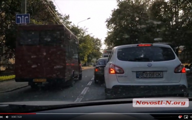 Как водители николаевских маршруток нарушают правила дорожного движения Фото № 0 Как водители николаевских маршруток нарушают правила дорожного движения Фото № 0