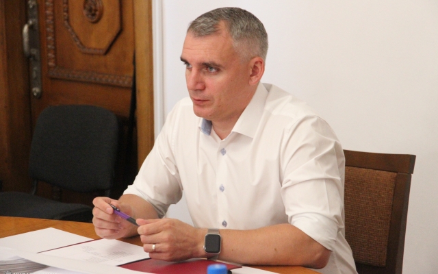 Николаевским выпускникам школ предлагают высаживать деревья при завершении учебы Фото № 1 Николаевским выпускникам школ предлагают высаживать деревья при завершении учебы Фото № 1