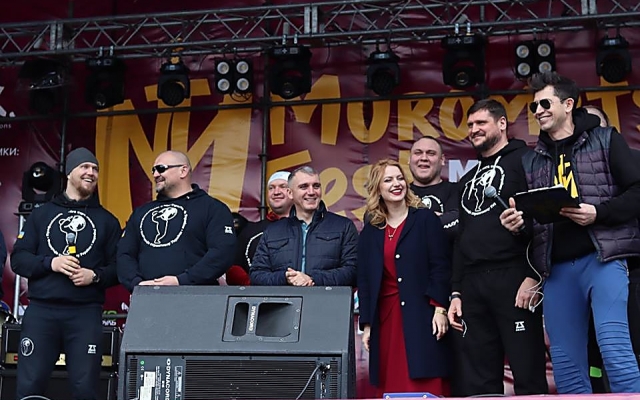 В Николаеве на Muromets Fest спортсмены-тяжеловесы установили рекорд по поднятию штанги Фото № 5 В Николаеве на Muromets Fest спортсмены-тяжеловесы установили рекорд по поднятию штанги Фото № 5