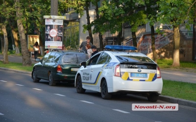 На Центральном проспекте не поделили дорогу два автомобиля Фото № 2 На Центральном проспекте не поделили дорогу два автомобиля Фото № 2