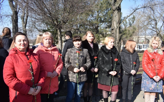 Жители Николаева почтили память Великого Кобзаря Фото № 14 Жители Николаева почтили память Великого Кобзаря Фото № 14