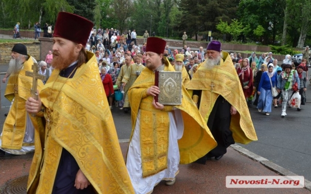 В Николаеве отметили День Святого Николая тройным крестным ходом Фото № 23 В Николаеве отметили День Святого Николая тройным крестным ходом Фото № 23