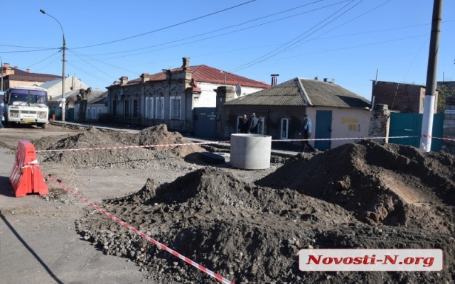 На Чкалова во время проведения земляных работ у жилого дома нашли снаряд Фото № 4 На Чкалова во время проведения земляных работ у жилого дома нашли снаряд Фото № 4