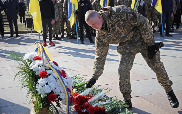 В Николаеве отметили 205 годовщину со дня рождения выдающегося украинца Тараса Григорьевича Шевченко Фото № 8 В Николаеве отметили 205 годовщину со дня рождения выдающегося украинца Тараса Григорьевича Шевченко Фото № 8
