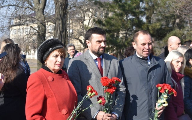 Жители Николаева почтили память Великого Кобзаря Фото № 5 Жители Николаева почтили память Великого Кобзаря Фото № 5