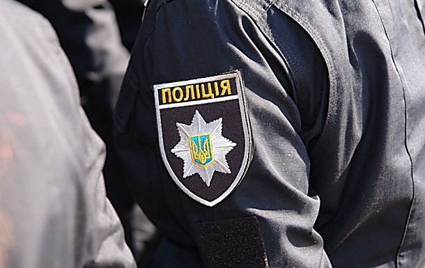 В Николаевской области двое мужчин в ходе конфликта напали на полицейского Фото № 0 В Николаевской области двое мужчин в ходе конфликта напали на полицейского Фото № 0